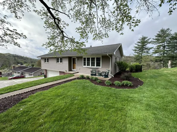 182 Greenbriar Dr, Gallipolis, OH 45631