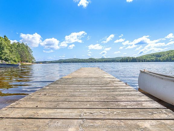3rd image of 302 Long Lake Rd