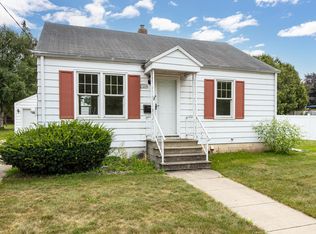 1609 W Murdock Ave, Oshkosh, WI 54901