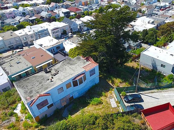 4th image of 1 Edgar Ave