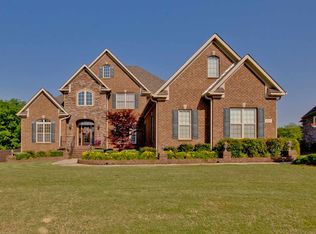 132 Forest Ridge Dr, Huntsville, AL 35806