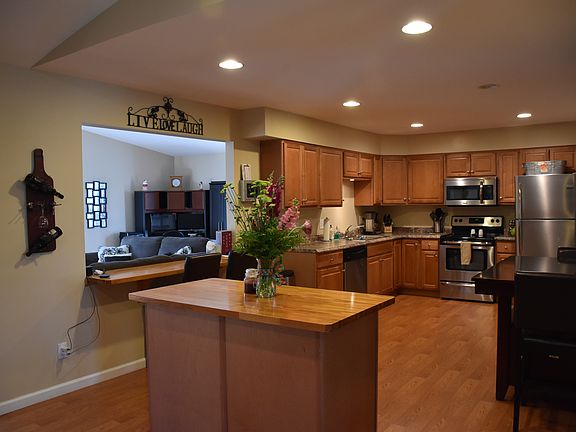 5th image of 4465 Woodtrail Ln
