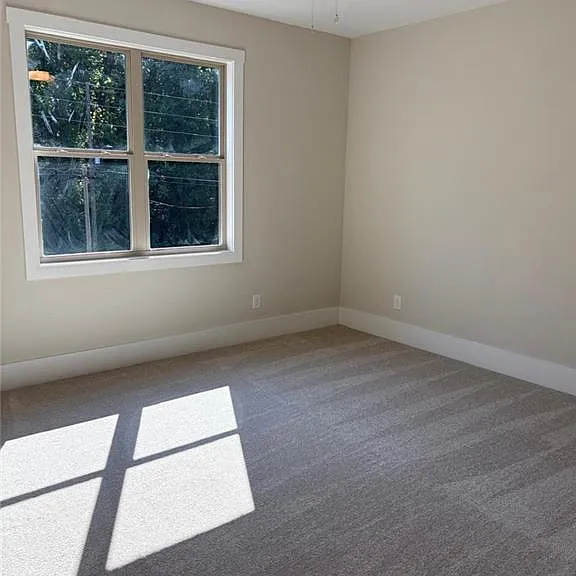 133 W Putnam Ferry Rd — Photo 24