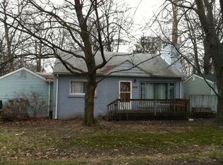 33897 Rhonswood Dr, Farmington Hills, MI