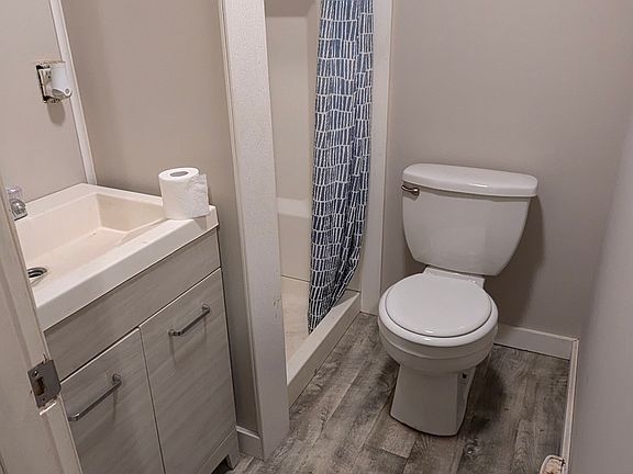 4th image of 66 No Name Pond Rd