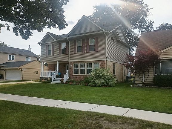2nd image of 1152 N Beverly Ln