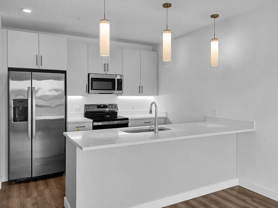 WOODLINE APARTMENTS (Nedde Charlotte, LLC)