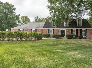 10 Conway Springs Dr, Chesterfield, MO