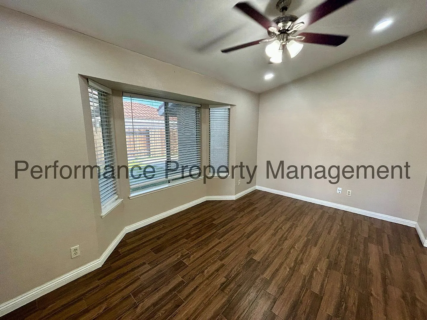 Beautiful 3 Bed/2 Bath + Office NW Bakersfield Home w/ RBP & Deposit Alternative Option — Photo 4