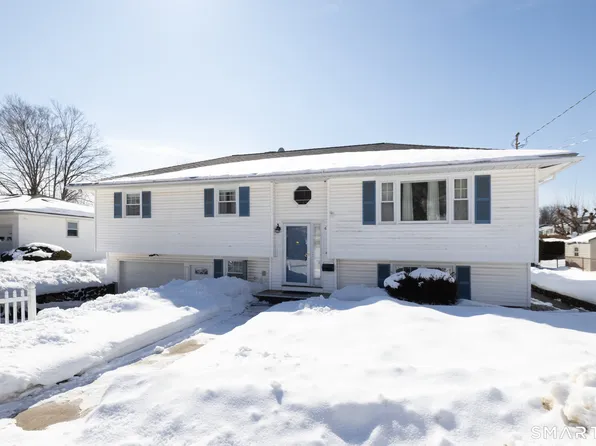 65 Rosengarten Drive, Waterbury, CT 06704