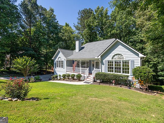 2nd image of 347 Viola Dr