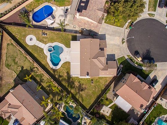 3rd image of 28168 Amaryliss Way