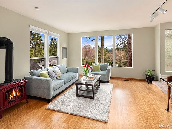 3rd image of 18025 28th Ave NE