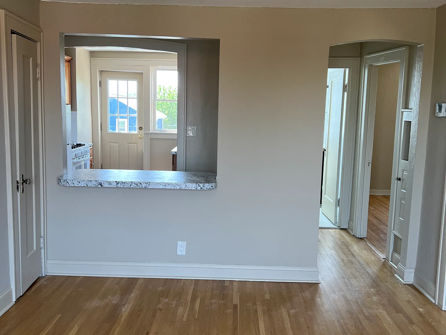 2 bed, 700 sqft, $1,195 — Photo 4