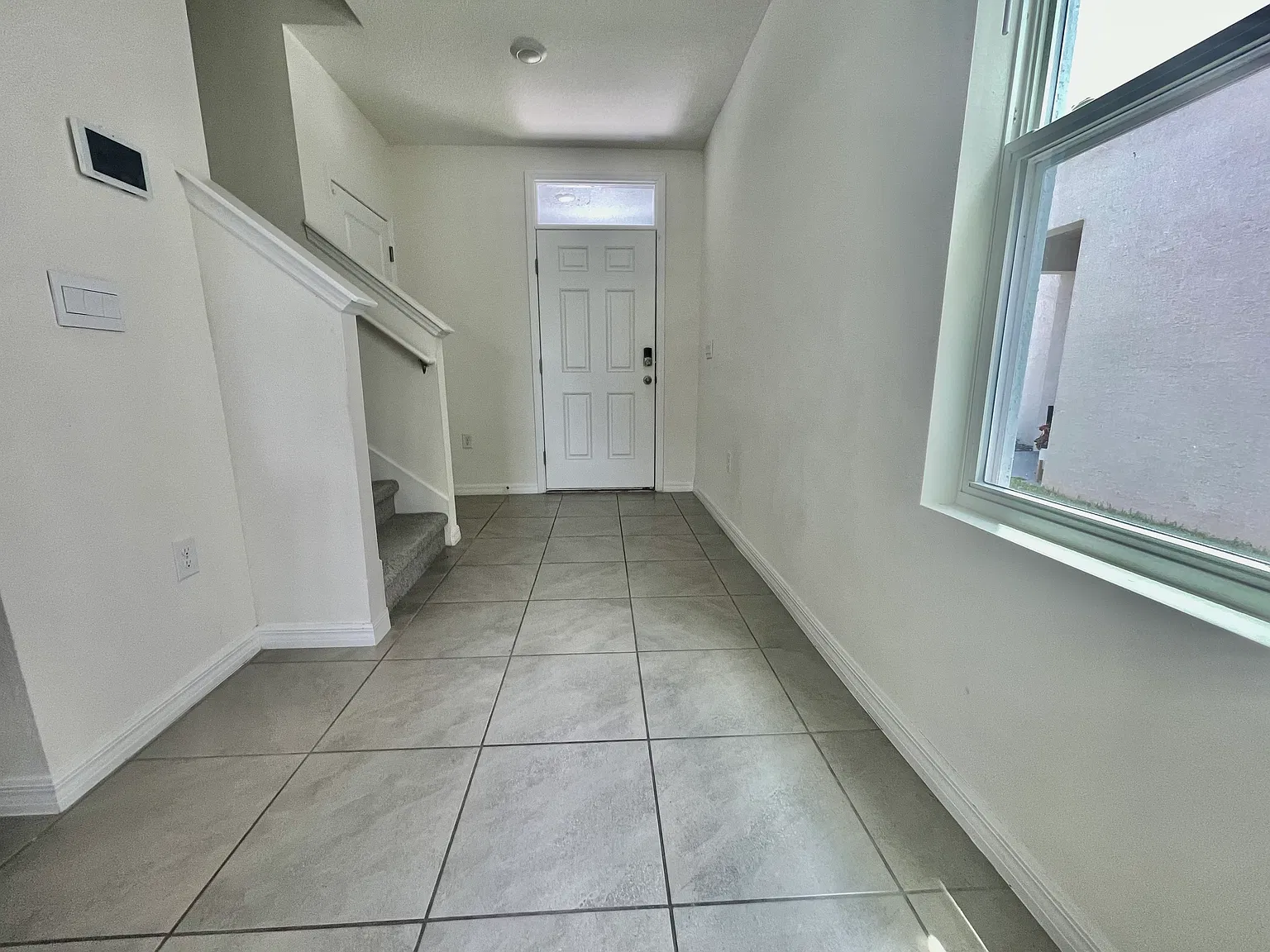 4 bed, 2.5 bath, 2260 sqft, $2,900 — Photo 2