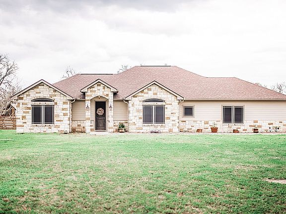 3rd image of 85 Antlers Ln
