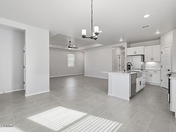 5th image of 6525 Newcastle Ave