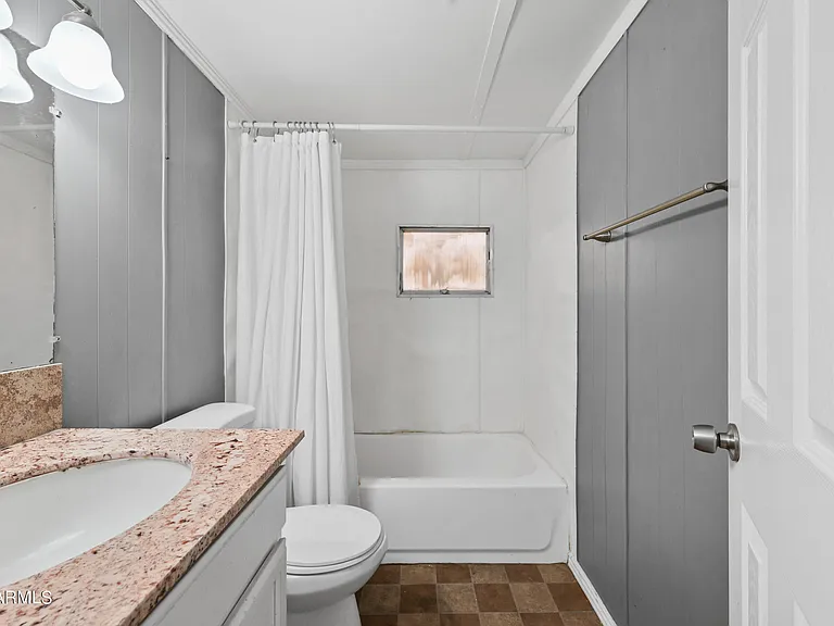 2055 W Gregory St — Photo 8