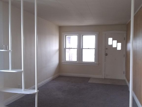 3rd image of 3844 Parrish Ave