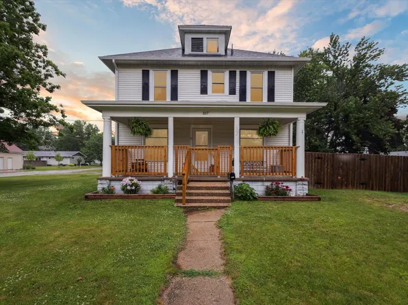 107 8th St, Brodhead, WI 53520