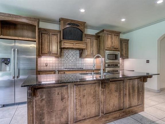 4th image of 638 Cross Timbers Blvd