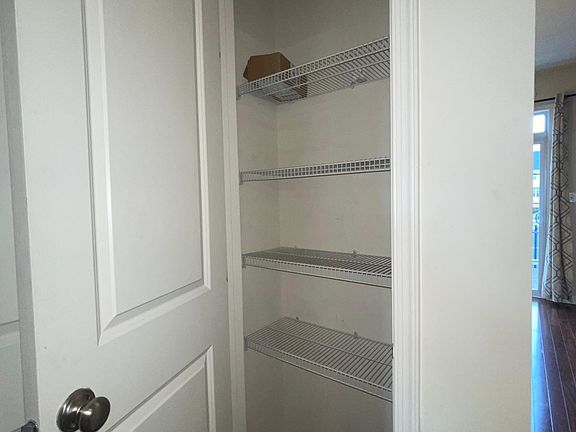 5th image of 22523 Norwalk Sq