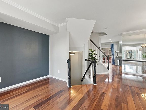 3rd image of 7024 Fieldhurst Ct