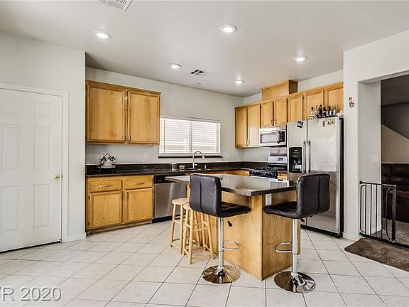 2nd image of 4127 Macadamia Dr