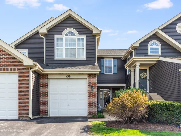139 E Lake Ridge Dr, Glendale Heights, IL 60139