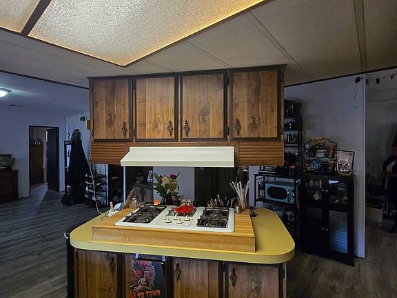 5th image of 2300 S Sultana Ave Space 206