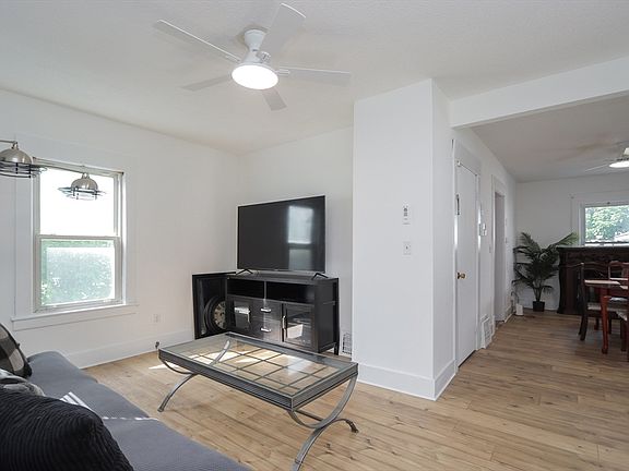 4th image of 91 Ardmore St