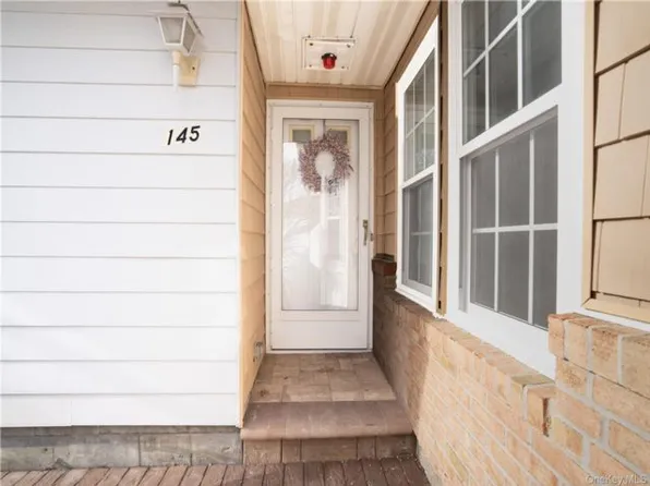 145 Theodore Dr #145, Coram, NY 11727