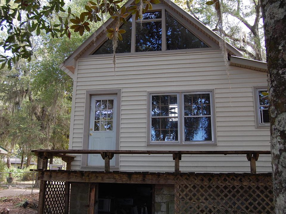 1st image of 2624 Lakeview Cres