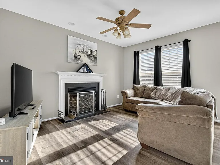 27 Planetree Dr #1 — Photo 10