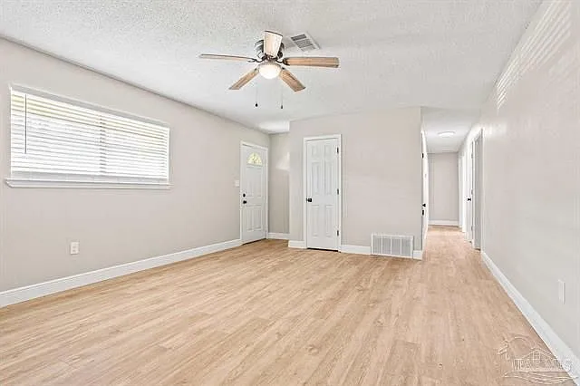 207 Ajax Dr NW — Photo 6