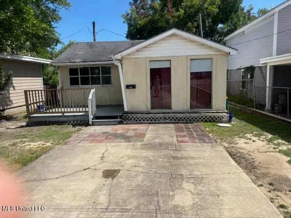 1051 Desoto St, Biloxi, MS 39530