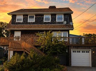141 Harbor Beach Rd, Mount Sinai, NY 11766