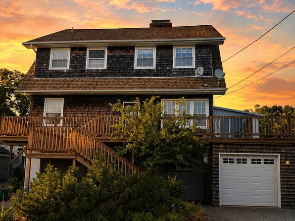 141 Harbor Beach Road, Mount Sinai, NY 11766