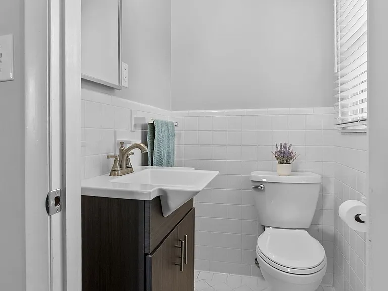 209 Oak Dr — Photo 16