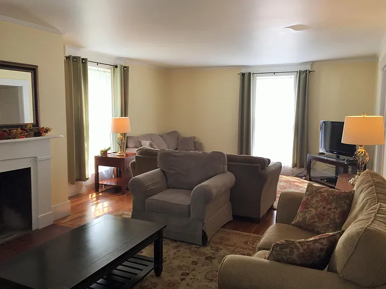 14 S Chestnut St — Photo 5