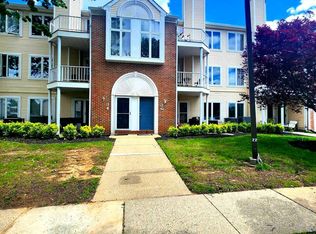 36 Lauren Ct, Levittown, PA 19057