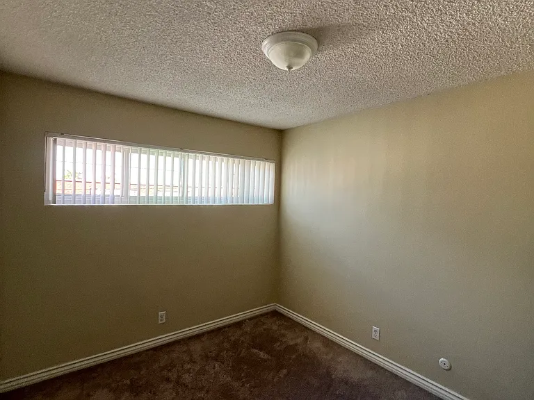 25840 Oak St — Photo 4