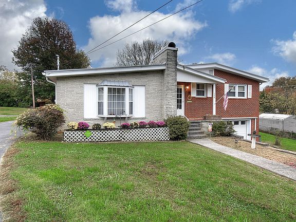 3rd image of 308 Amity Ln
