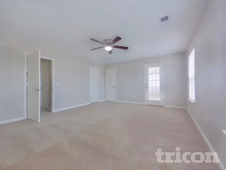 344 Longfellows Ln — Photo 7