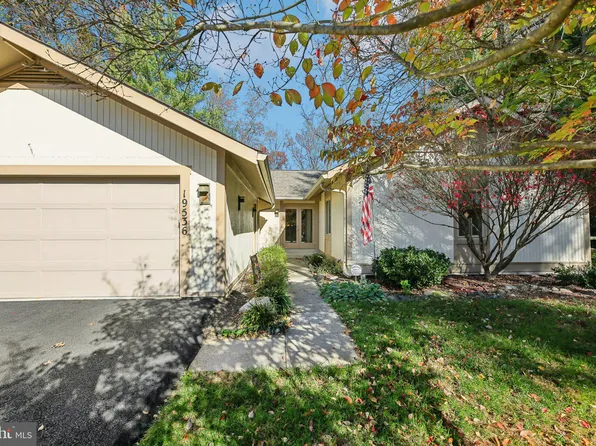 19536 Desmet Pl, Gaithersburg, MD 20886