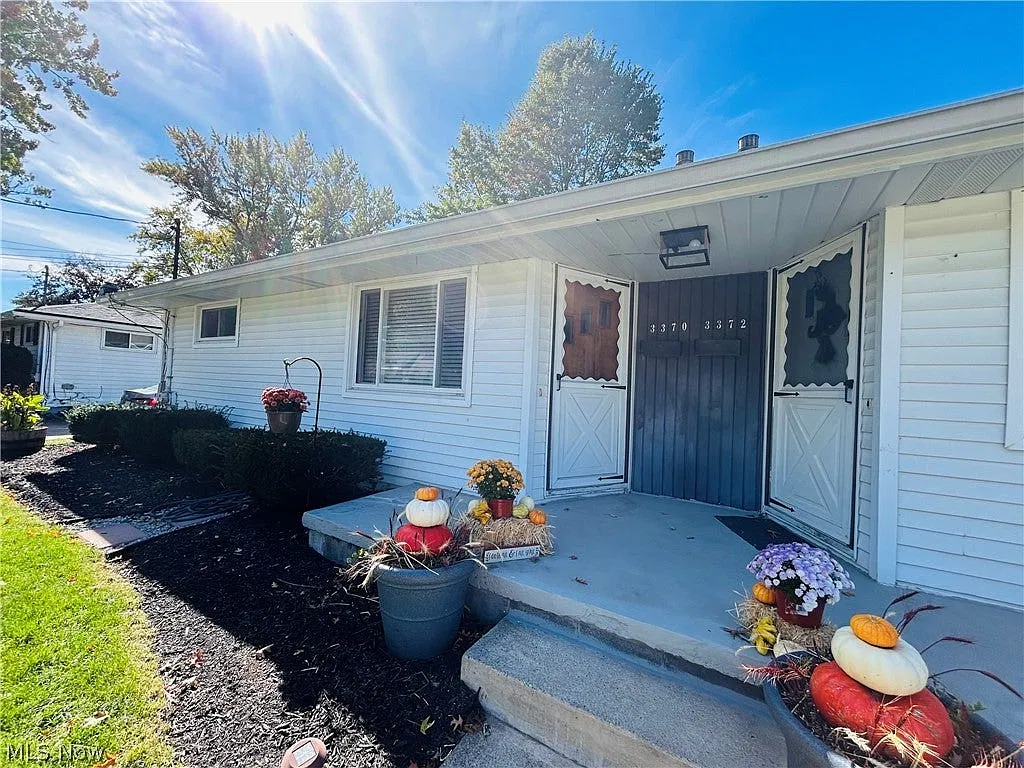 3 bed, $1,500 — Photo 2