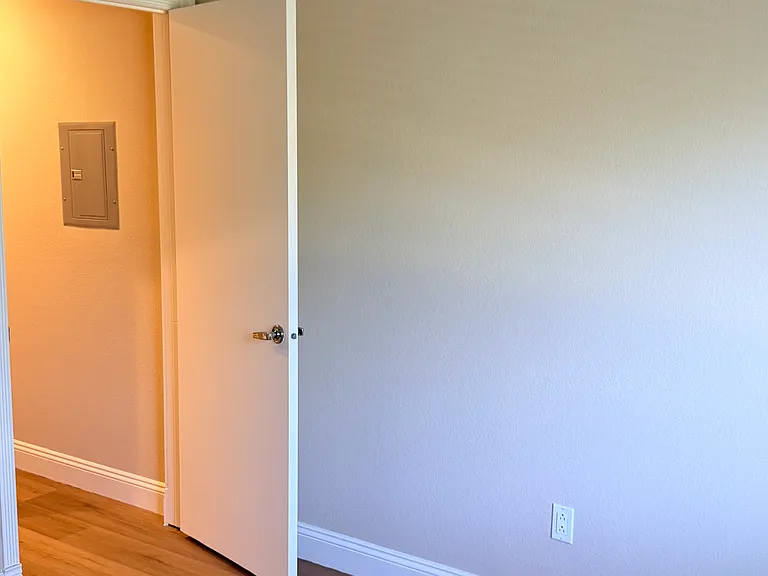 103 Tuscany Ct — Photo 18