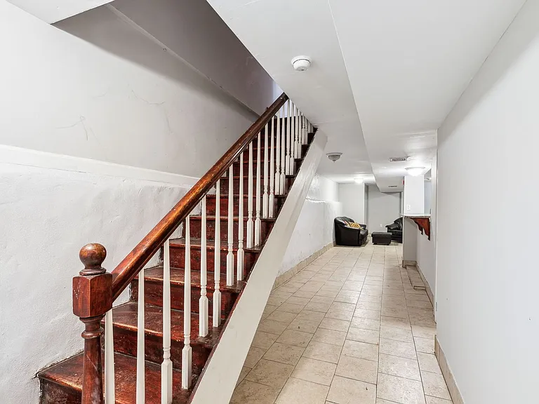 3412 Spring Partners LP — Photo 218