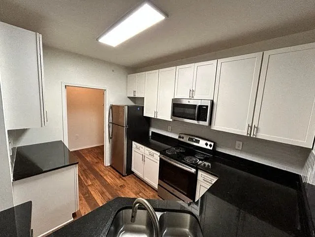 Wesley St. James Apartments at Sandy Springs — Photo 172