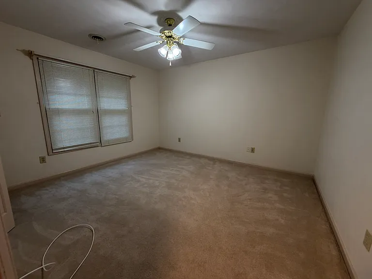 5206 Meadow Creek Dr — Photo 21